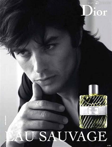 foto alain delon dior|dior eau sauvage face.